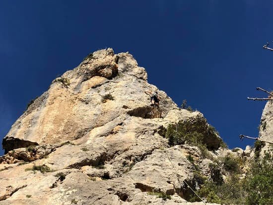 canva rocky mountain for climbing MAEC FV4CMg