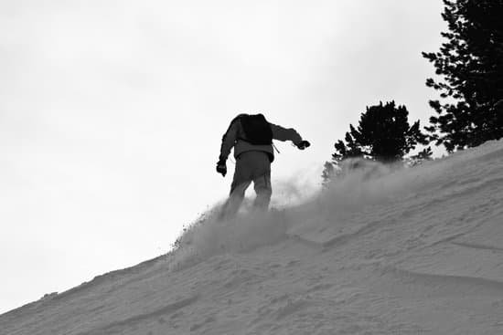 canva snowboarder MAC XhitaZM