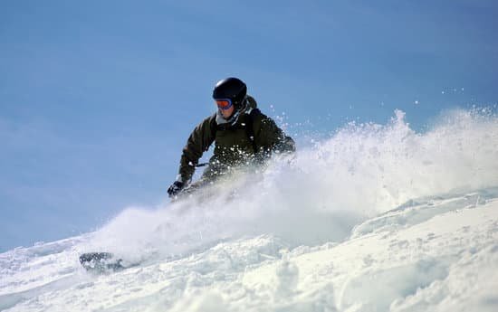 canva snowboarding MAC8omqhjPc