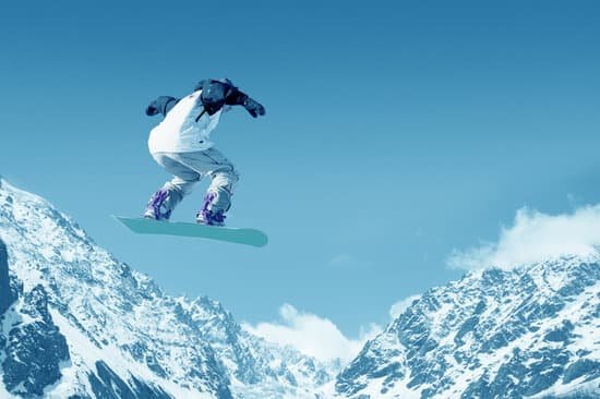 canva snowboarding MADB6r8B7Ns