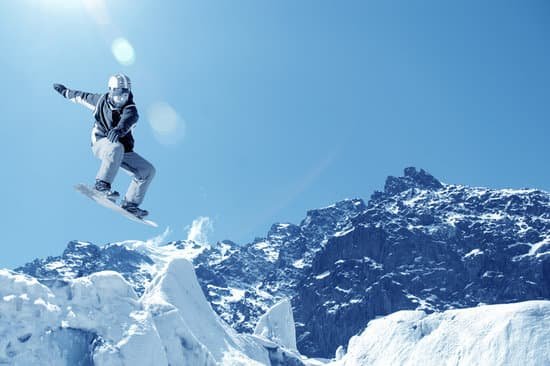 canva snowboarding MADB7Iwo75k