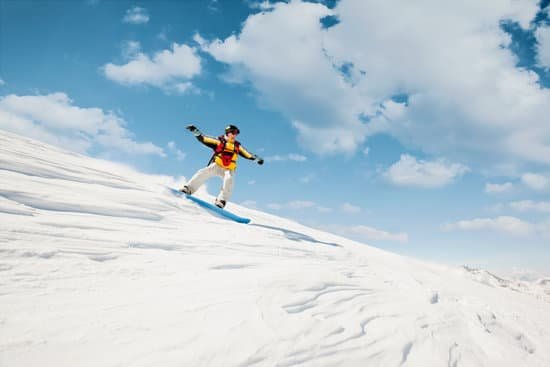 canva snowboarding MAEJFNpEoJM