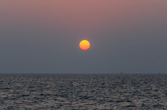 canva sunset at the sea MAERHNU1HJw