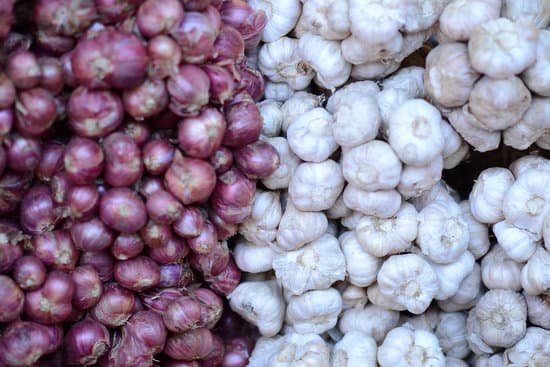 canva thai shallots garlic MAC ymV9Bic