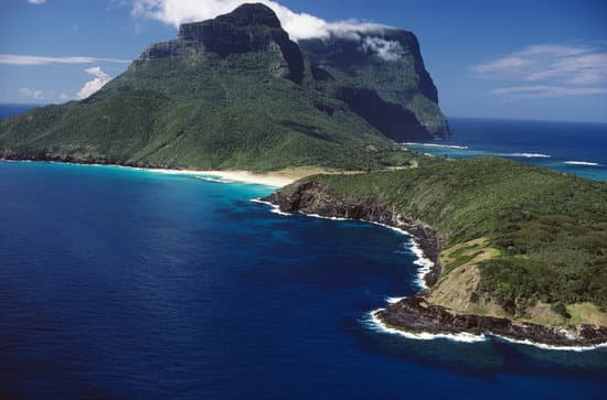 canva aerial of lord howe island MAAgcE7CCE4