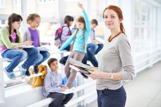 canva beautiful teacher MAEJcseC8VU