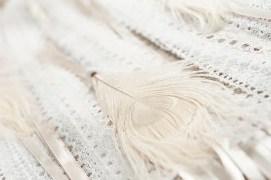 canva beige feather and laces MADasHd45Ag