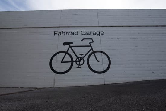canva bicycle garage or bike garage MAETotcC9rY