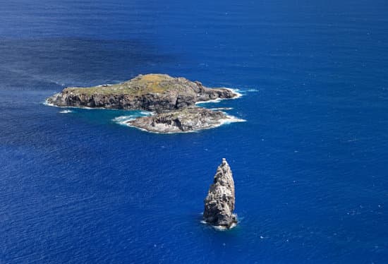 canva bird islands easter island MAED9kE bbM