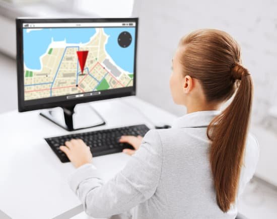 canva businesswoman with gps navigator map on computer MACF V9SLNk