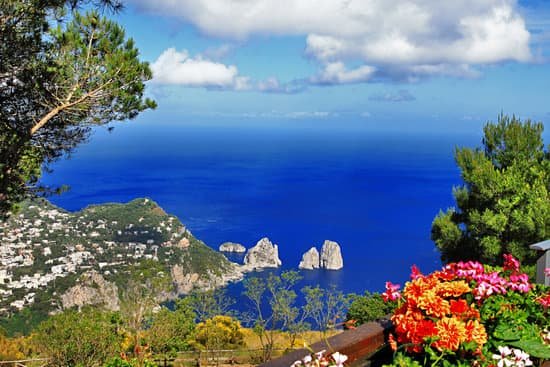 canva capri island MADaqyzQQy4