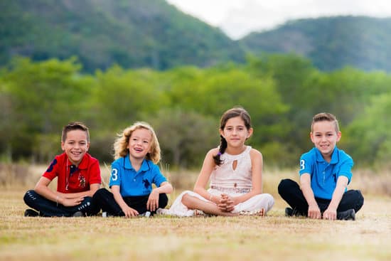 canva children sitting outdoors MADQ5bTTnIQ