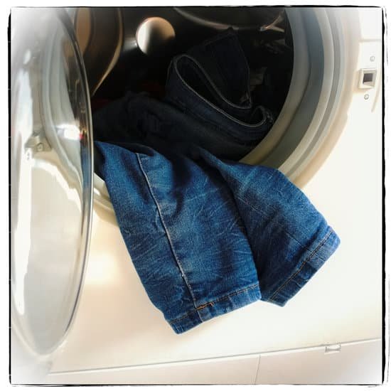 canva clothes washer retro style MADAwRZpBVg