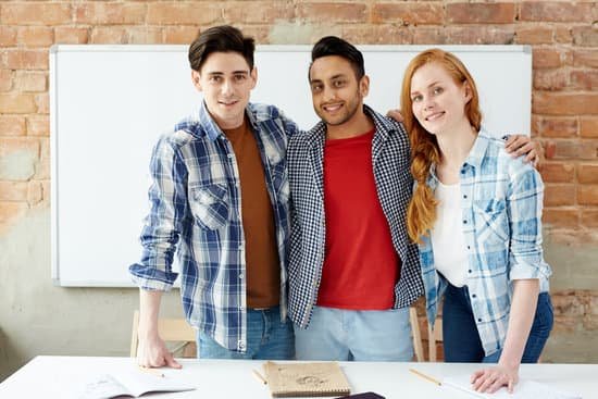 canva college friends MAC4va2K774