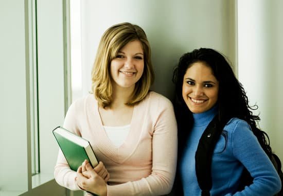 canva college roommates MAED9lIy85o