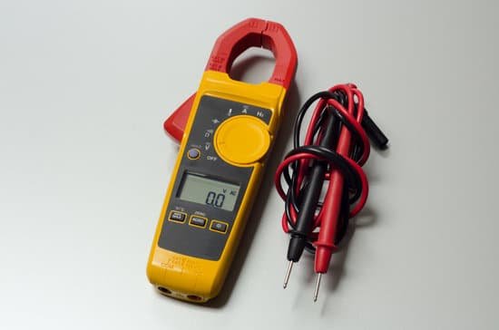 canva digital volt meter. MADA6uku0oI