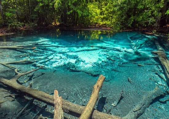 canva emerald pool blue pool MADA9JKm7gY