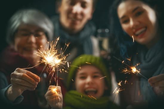 canva family having fun on new year. MADaqGaGPio
