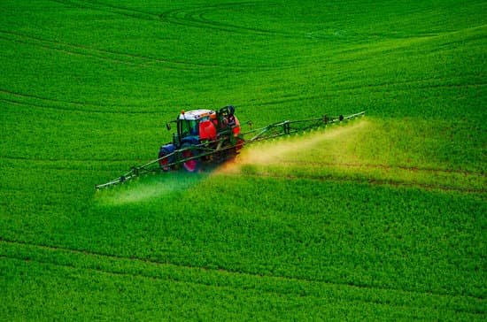 canva farm machinery spraying insecticide MAC5otv h4A