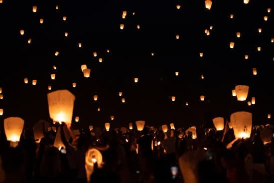 canva flying lanterns at night MADyQ1QNSBc