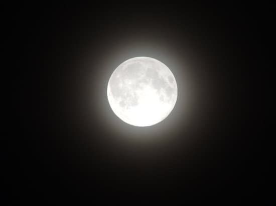 canva full moon at night MADQ45t6OMc 1