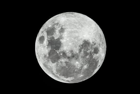 canva full moon on a clear night MADesaEPKBc