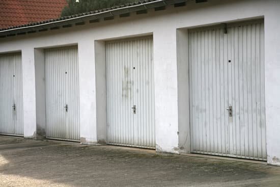 canva garages MAC9iEQl2tI