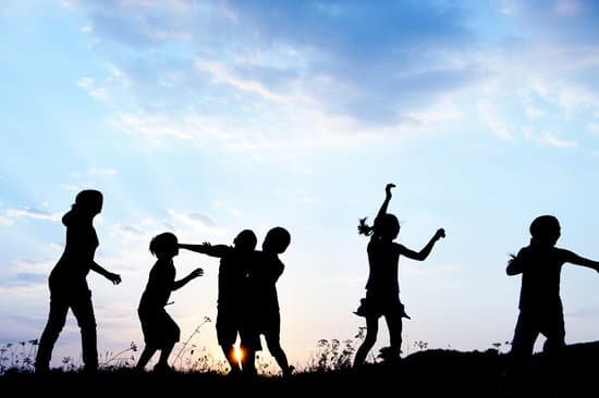 canva happy children MABlBIvoeLw