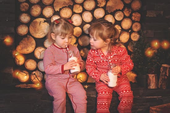canva kids drinking milk in pajamas MADQtt 4vcg