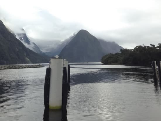 canva lake MADCQIwP9Yg