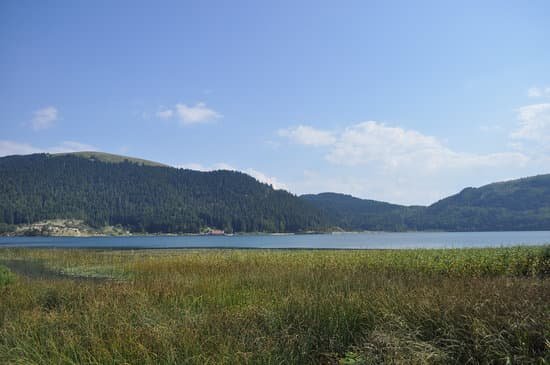 canva lake MADavcvm05k