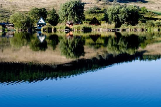 canva lake MAEEcqeOB0U