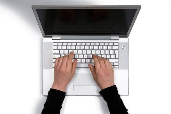 canva laptop MAC8lUyJS58