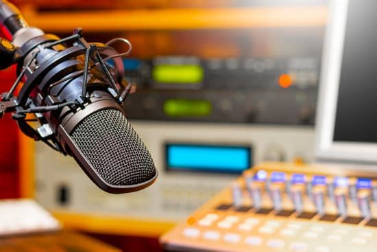 canva microphone in radio broadcasting podcast voice acting studio