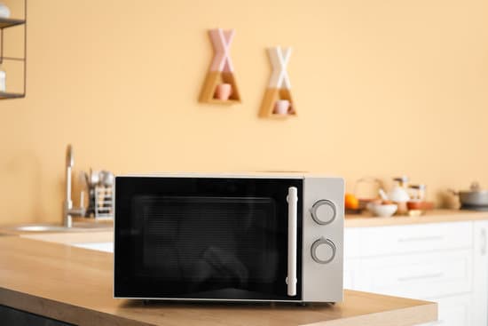 canva microwave oven on kitchen counter MAEXOczBv7M
