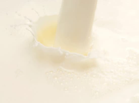 canva milk MAC 65NEFrE