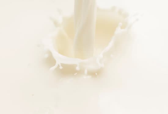 canva milk MAC 676dhAA