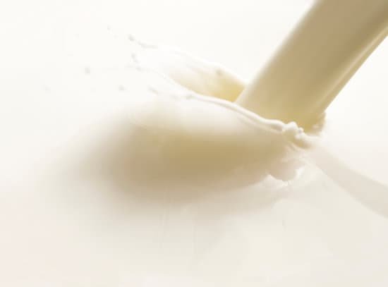 canva milk MAC 9Wb6H4k