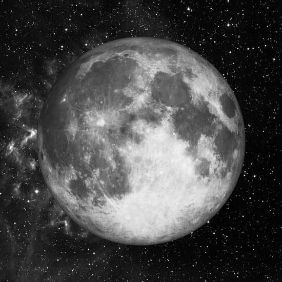 canva moon MADAL7asQuo