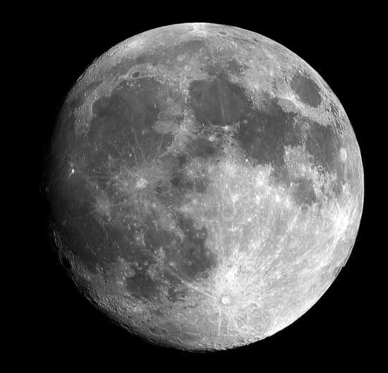 canva moon in the night sky MADQ5rJQf6w