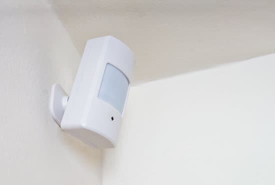 canva motion sensor or detector for security system mounted on wall. MAC4vRtsZjc