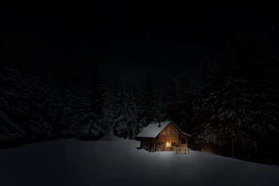canva mountain cabin on a winter night MADQ5Cr9G0g