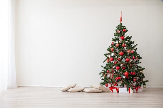 canva new year christmas tree presents MADaFXQ6uW8