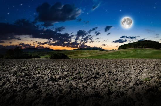 canva night background MAC 2Nsv6nk