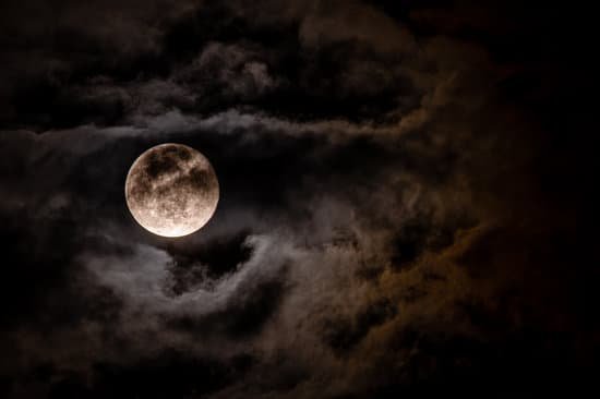 canva photo of a full moon MAD68duclqc