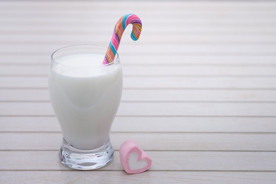 canva photo of milkshake near heart shaped marshmallow MADGvr4lcbo