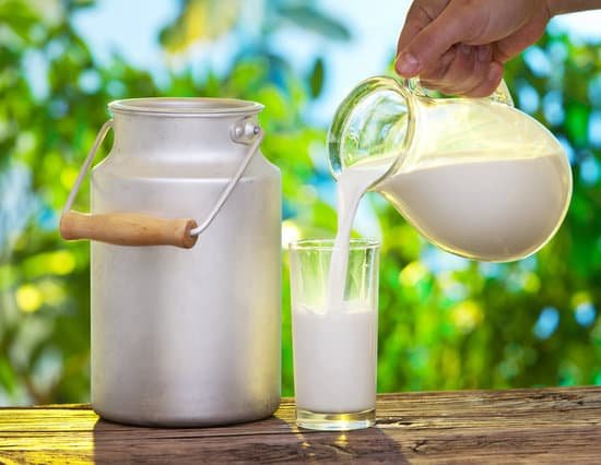 canva pouring milk in the glass. MADaqq g2mM