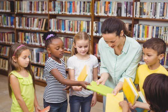 canva pupils and teacher in the library MADaAcz9HK8