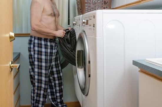 canva removing shirt from washer MAEE3dL91kM