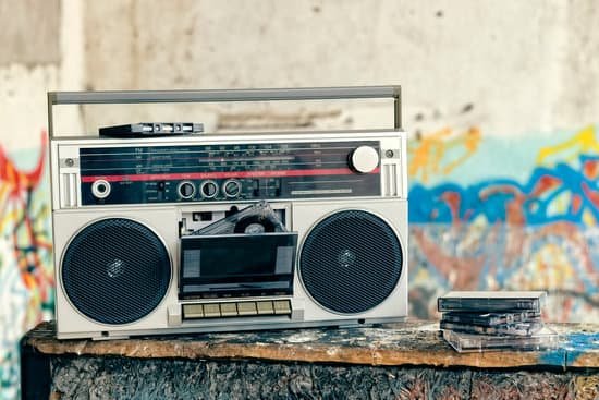 canva retro boombox radio with cassettes MADauQ3Tu48